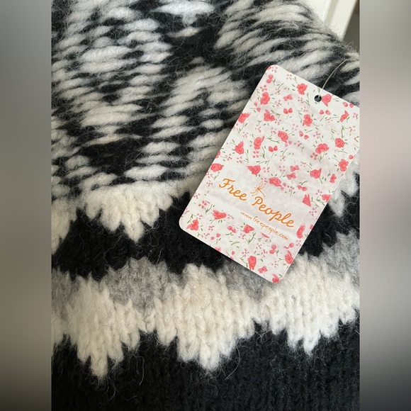 NWT ⚜️🖤⚜️ FREE PEOPLE Alpine pull over mock neck sweater size S wool and alpaca - Picture 15 of 17